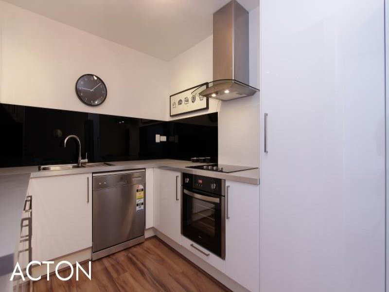 4/64 Comer Street, Como WA 6152