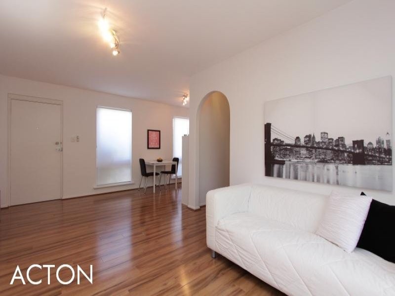 4/64 Comer Street, Como WA 6152