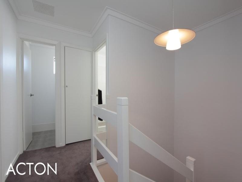 4/64 Comer Street, Como WA 6152