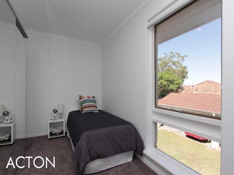 4/64 Comer Street, Como WA 6152