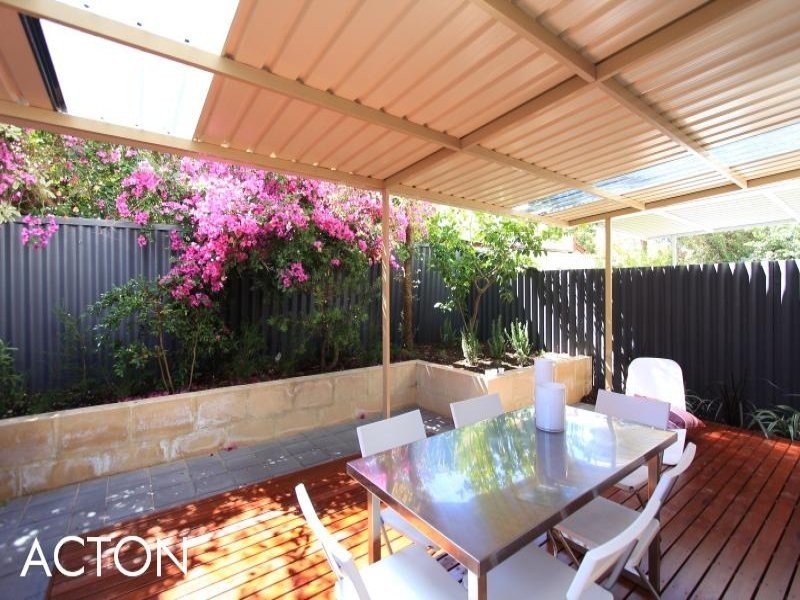 4/64 Comer Street, Como WA 6152