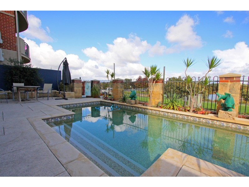 28 Riverina Drive, Ascot WA 6104