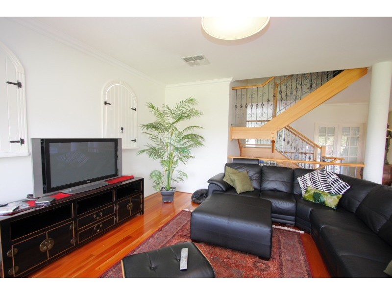 28 Riverina Drive, Ascot WA 6104