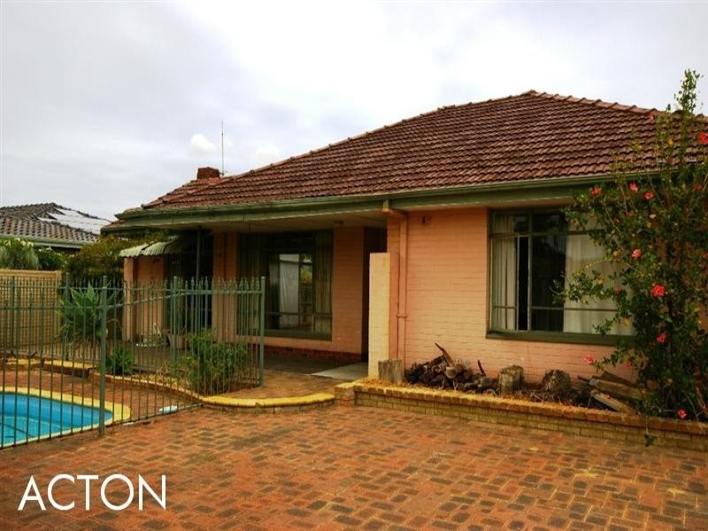 123A Lockhart Street, Como WA 6152