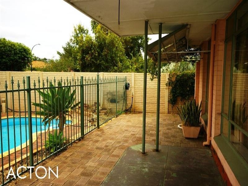 123A Lockhart Street, Como WA 6152