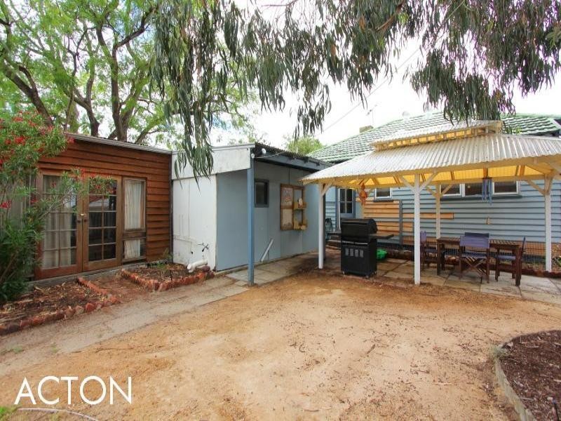117 Basinghall Street, East Victoria Park WA 6101