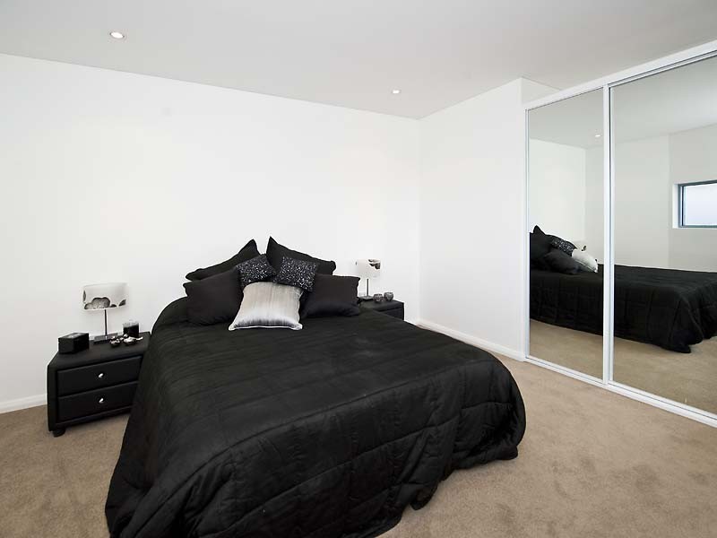 1 Tanunda Drive, Rivervale WA 6103