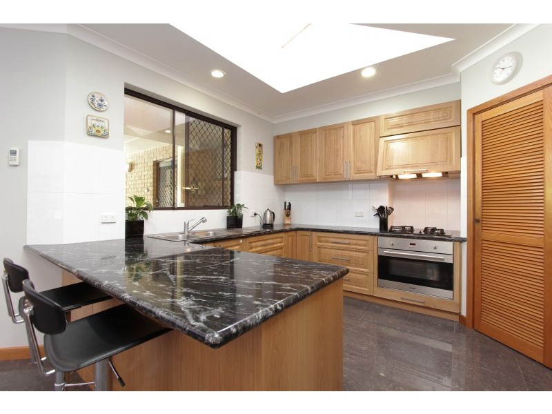 3 Batavia Way, Salter Point WA 6152