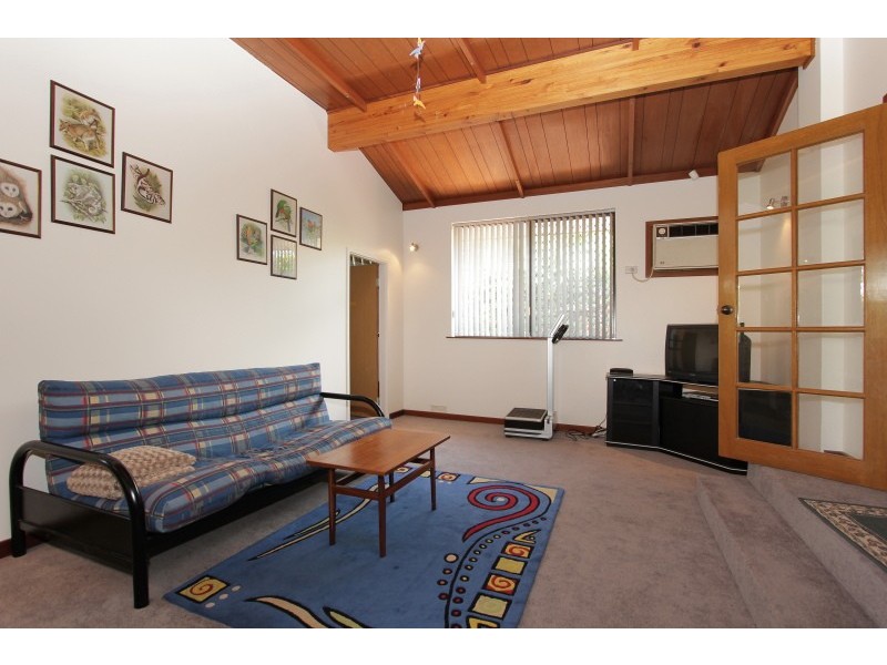 3 Batavia Way, Salter Point WA 6152