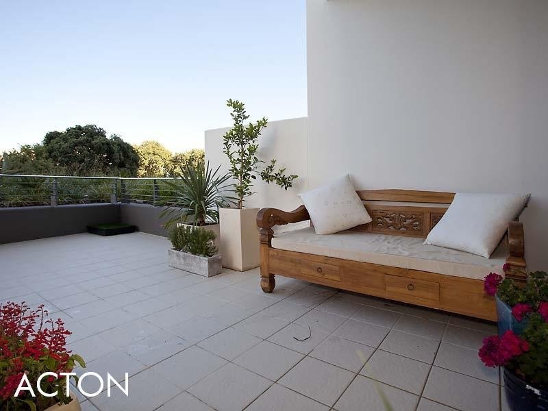 102/2 Oldfield Street, Burswood WA 6100