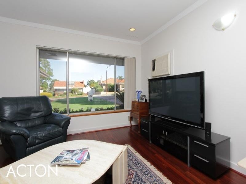 17A Eureka Road, Wilson WA 6107