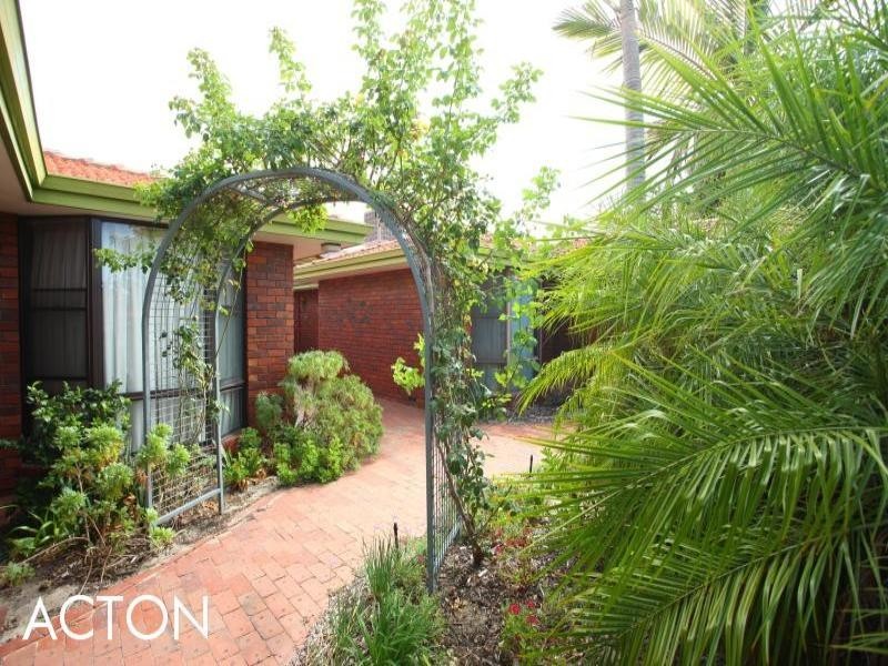 4A Etna Place, Rossmoyne WA 6148