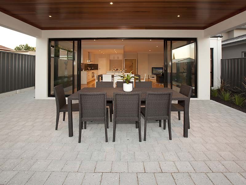 122A Lockhart Street Street, Como WA 6152