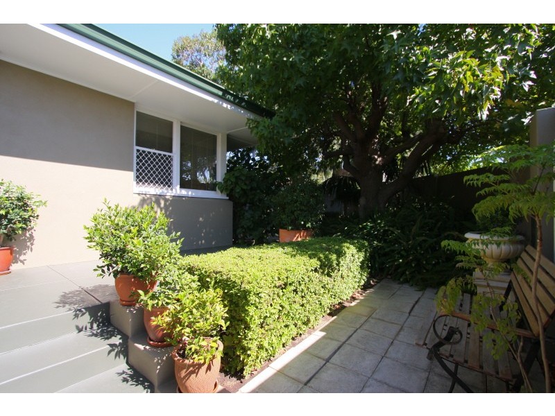 202 Douglas Avenue, Kensington WA 6151