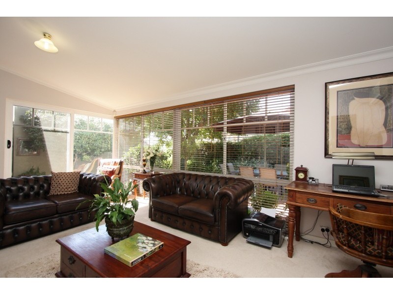 202 Douglas Avenue, Kensington WA 6151