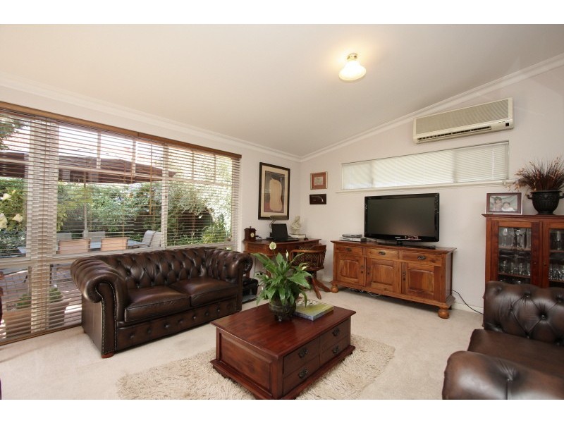 202 Douglas Avenue, Kensington WA 6151