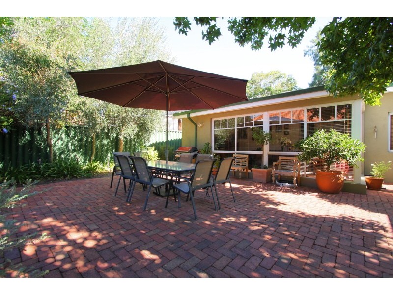 202 Douglas Avenue, Kensington WA 6151