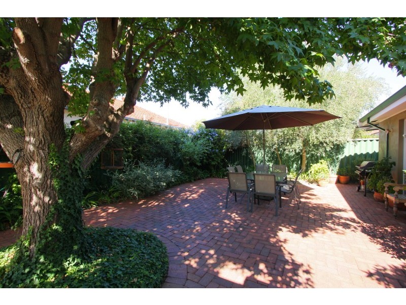 202 Douglas Avenue, Kensington WA 6151