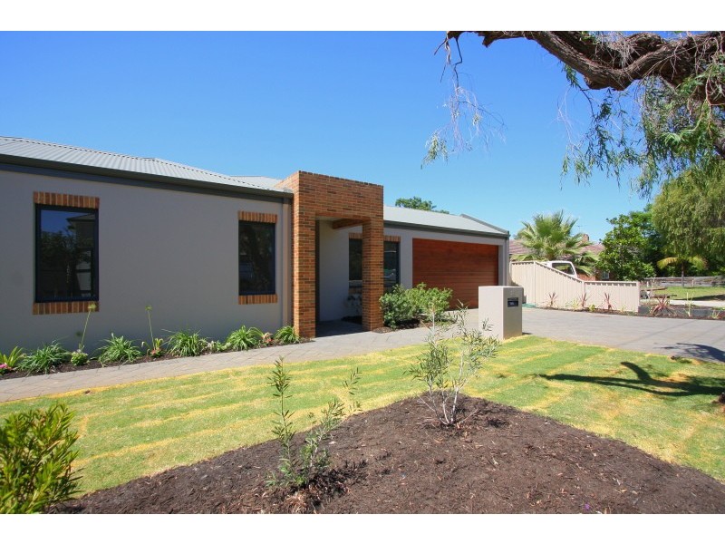 28 Marsh Avenue, Manning WA 6152