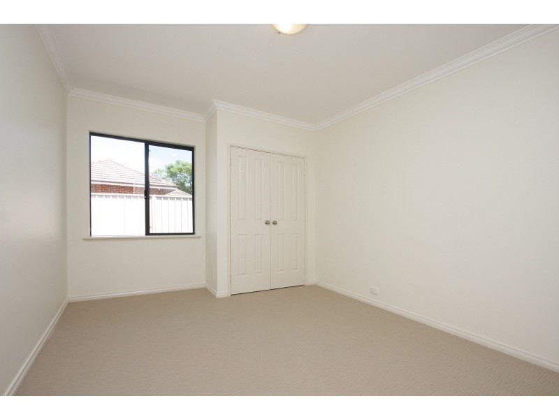 28 Marsh Avenue, Manning WA 6152