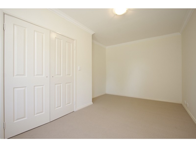 28 Marsh Avenue, Manning WA 6152