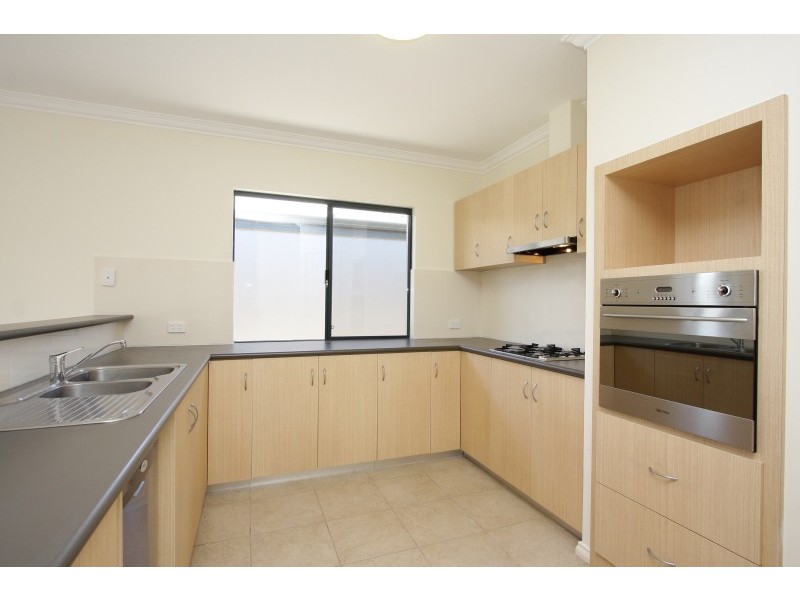 28 Marsh Avenue, Manning WA 6152