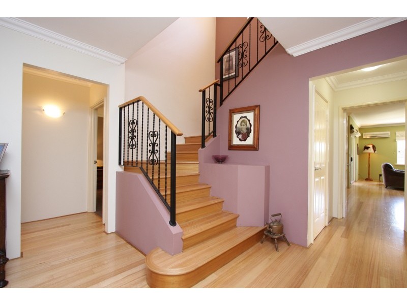 5 McNess Glade, Salter Point WA 6152