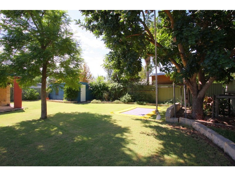 7 Seventh Avenue, Kensington WA 6151