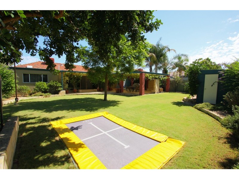 7 Seventh Avenue, Kensington WA 6151