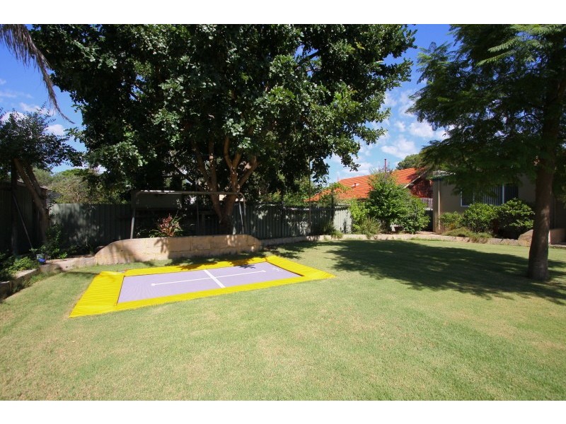 7 Seventh Avenue, Kensington WA 6151