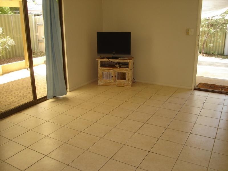 2/231 Berwick Street, Victoria Park WA 6100