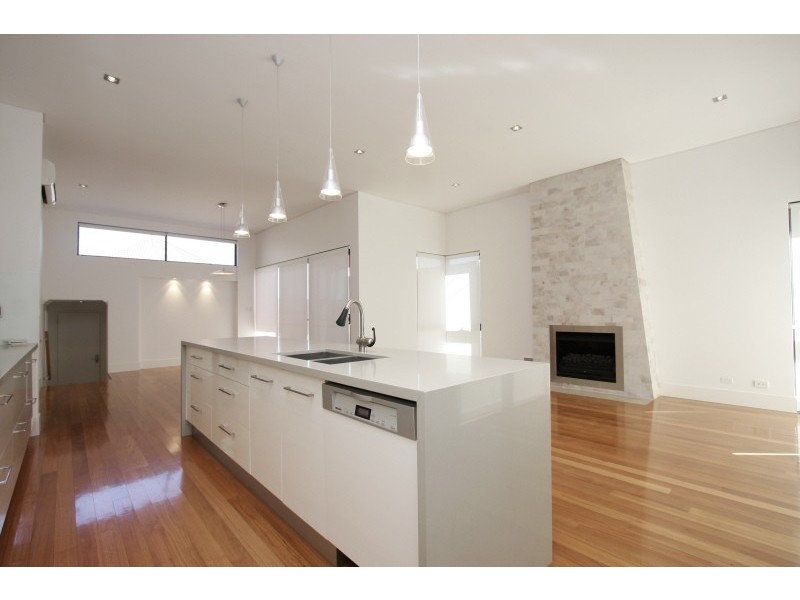 77a Robert, Como WA 6152