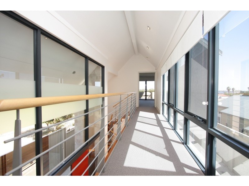 77a Robert, Como WA 6152