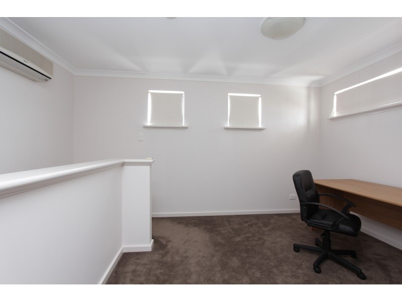 2/136 Robert Street, Como WA 6152