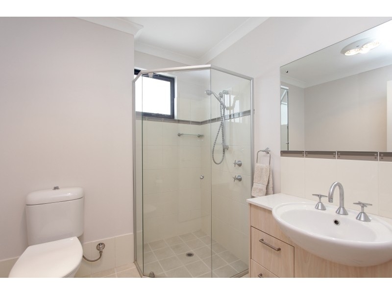 2/136 Robert Street, Como WA 6152