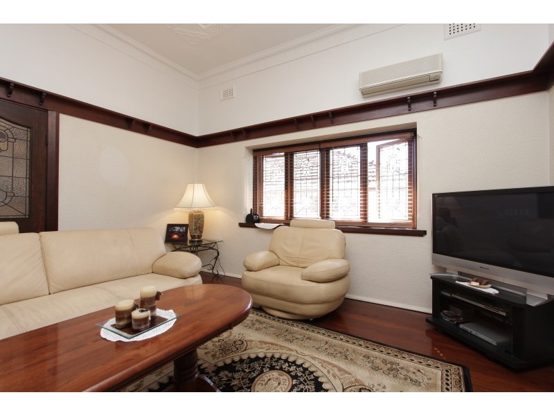 114 Canning Highway (access off Pennington Lane), South Perth WA 6151