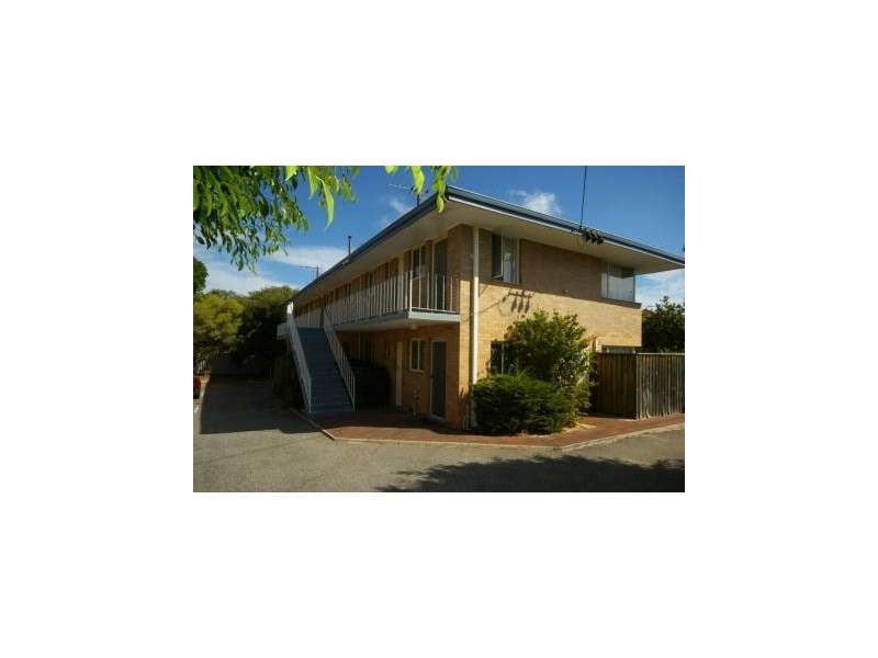 5/1A Hobbs Avenue, Como WA 6152