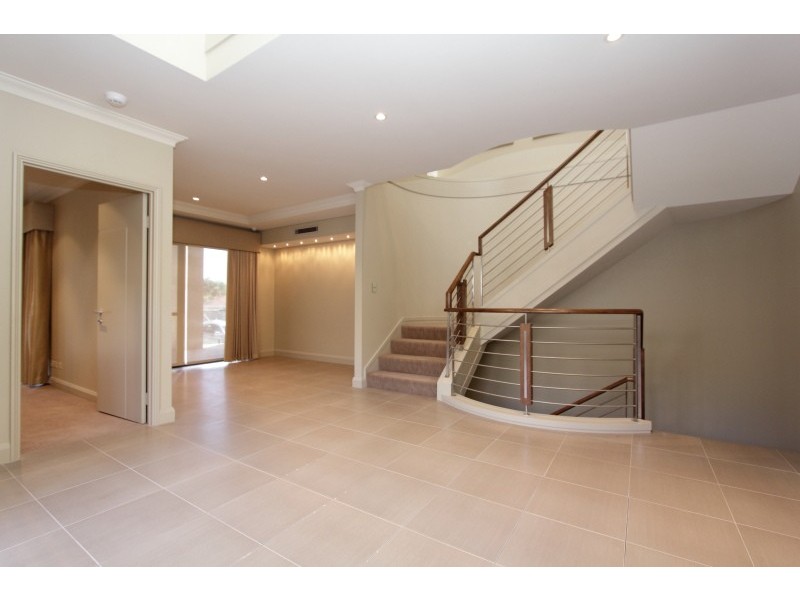 a/124 Coode Street, South Perth WA 6151