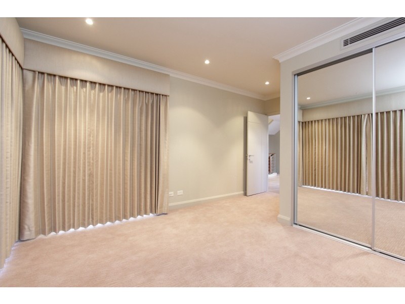 a/124 Coode Street, South Perth WA 6151