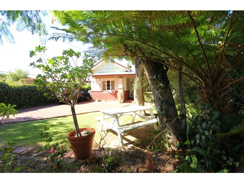 40 Hubert Street, East Victoria Park WA 6101