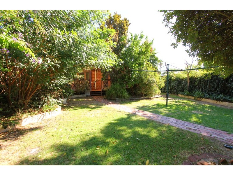 40 Hubert Street, East Victoria Park WA 6101