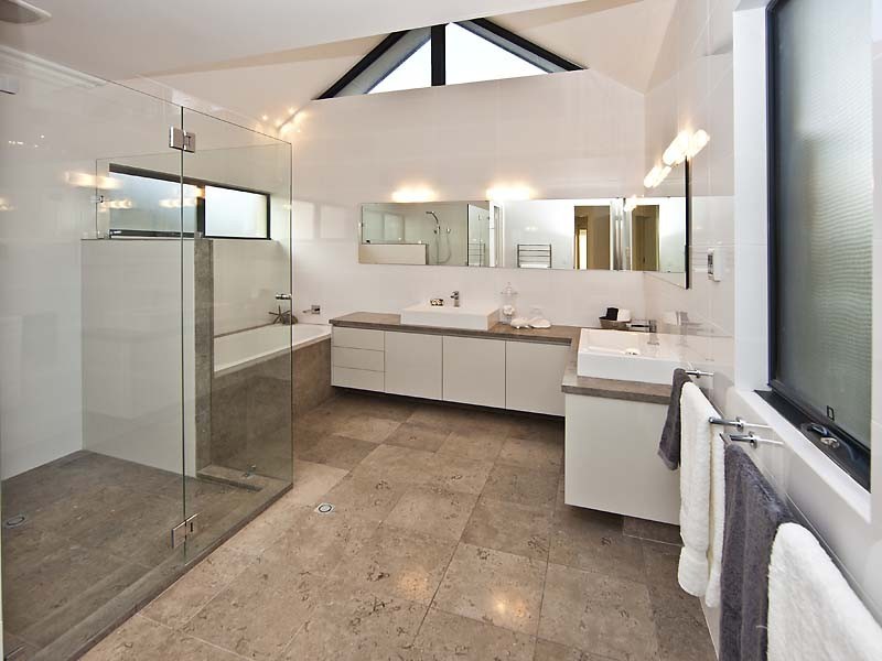 77A Robert Street, Como WA 6152