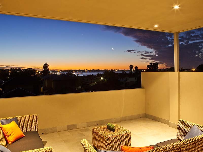 77A Robert Street, Como WA 6152