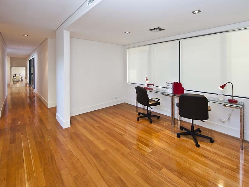 77A Robert Street, Como WA 6152