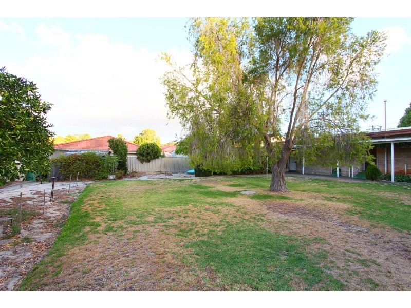 138 Gwenyfred Road, Kensington WA 6151