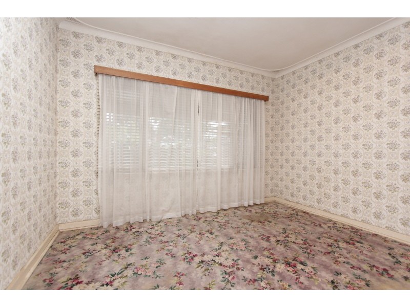 138 Gwenyfred Road, Kensington WA 6151