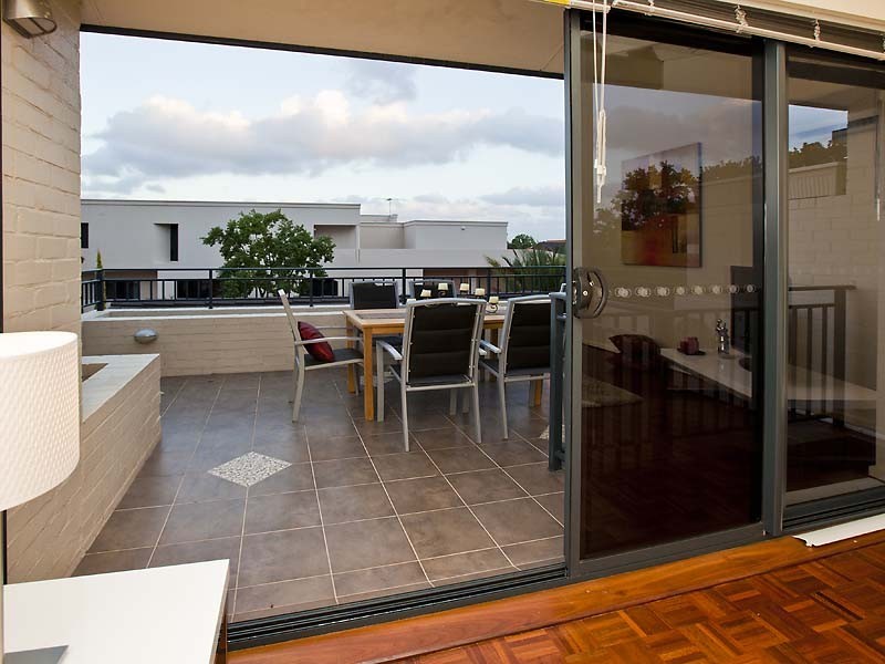 2/5 Rose, South Perth WA 6151