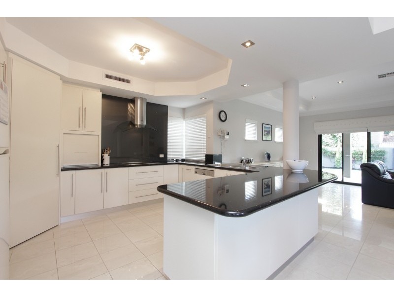 76A Robert Street, Como WA 6152