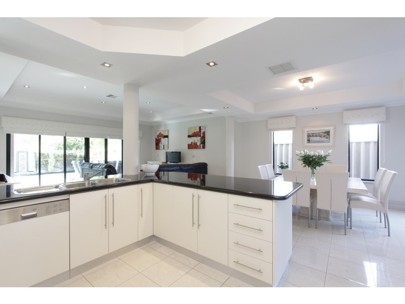 76A Robert Street, Como WA 6152