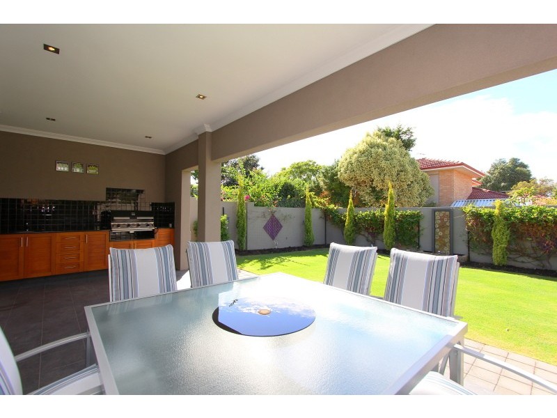 76A Robert Street, Como WA 6152